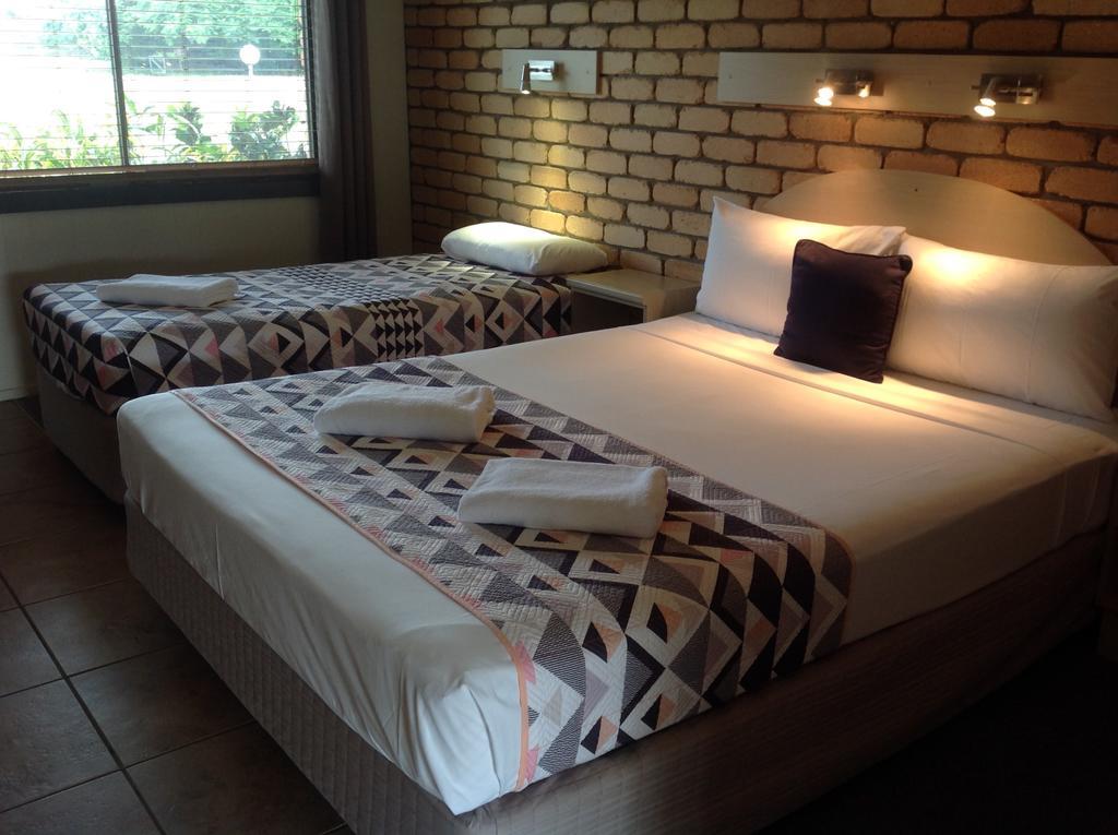 Castle Motor Lodge Bowen Buitenkant foto